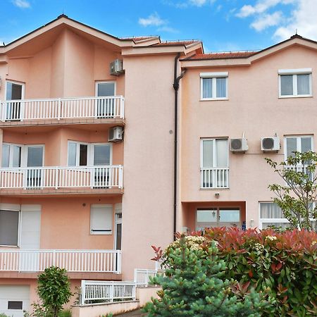 Guest House Regina Mundi Medjugorje Exterior photo