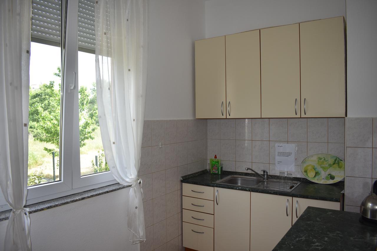 Guest House Regina Mundi Medjugorje Exterior photo